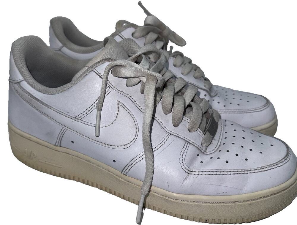 Nike Air Force 1 ‘07 Triple White CW2288-111 Men’s 7.5 Sneakers